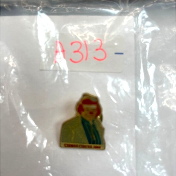 Cyprus Circus 2004 Vintage Clown Enamel Lapel Pin A313 - Picture 4 of 4